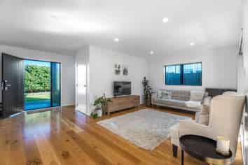 19A Muir Avenue, Mangere Bridge