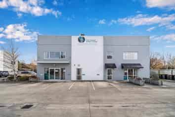 Tidy & Versatile Office With Carparking