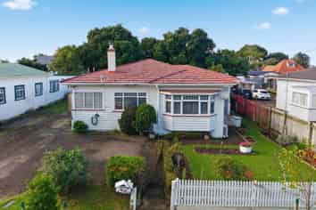 42 Lippiatt Road, Otahuhu