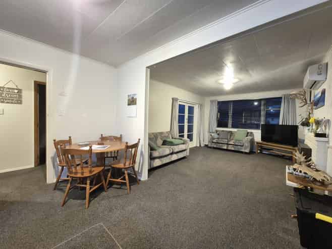 50 Reid Ave, Hawera
