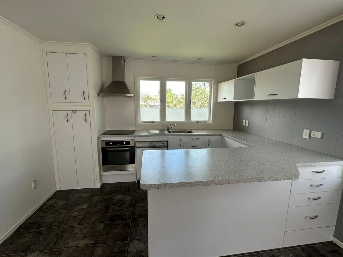 Beautiful 3 bedroom home + double garage - Widok 4