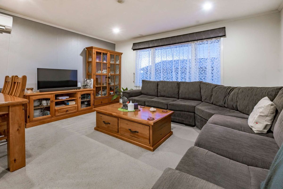 Beautiful 3 bedroom home + double garage - Więcej