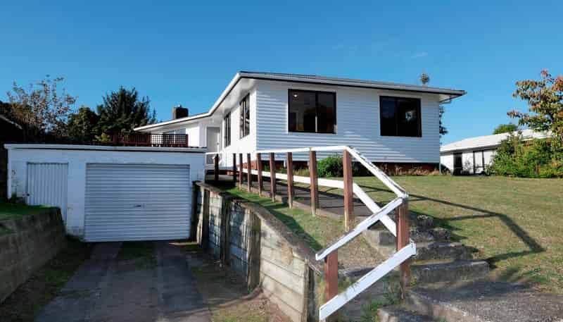 17 Chums Rd, Paraparaumu Beach