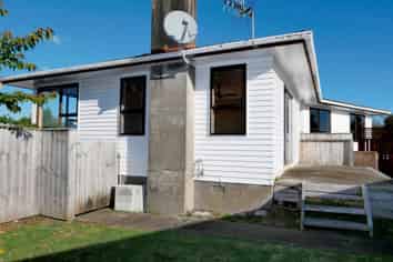 17 Chums Rd, Paraparaumu Beach