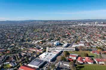 ROAD FRONTAGE HOTSPOT - HIGH-TRAFFIC RETAIL FOR LEASE