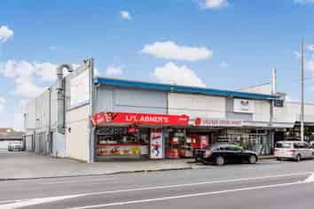 ROAD FRONTAGE HOTSPOT - HIGH-TRAFFIC RETAIL FOR LEASE