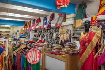 ROAD FRONTAGE HOTSPOT - HIGH-TRAFFIC RETAIL FOR LEASE