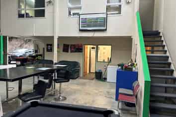 Tidy secure warehouse - fringe CBD