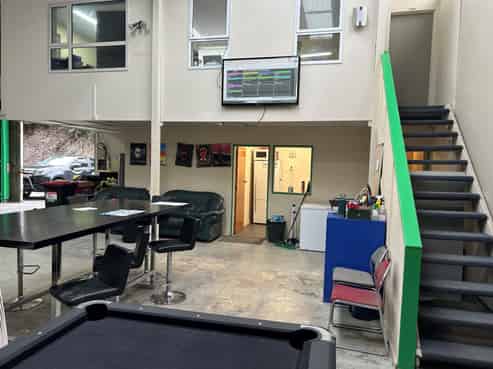 Tidy secure warehouse - fringe CBD