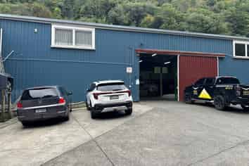 Tidy secure warehouse - fringe CBD