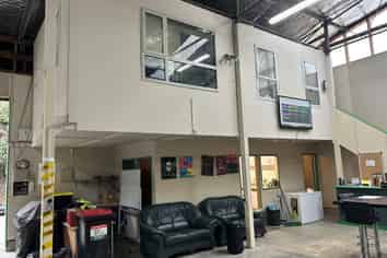 Tidy secure warehouse - fringe CBD