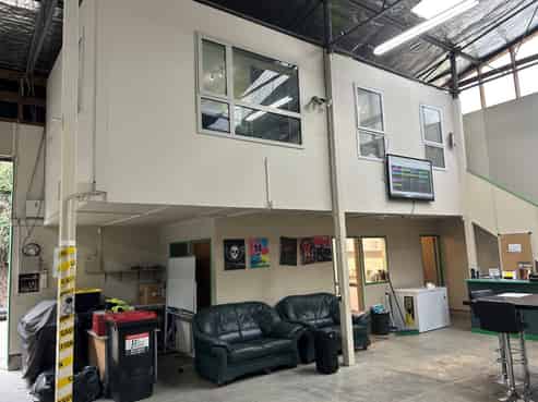 Tidy secure warehouse - fringe CBD