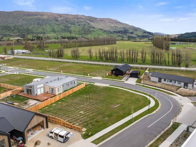 12 Rubus Street, Wanaka
