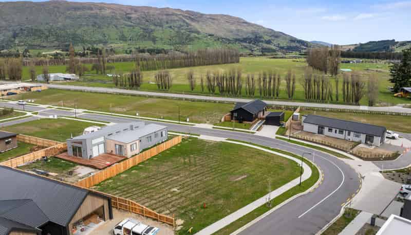 12 Rubus Street, Wanaka
