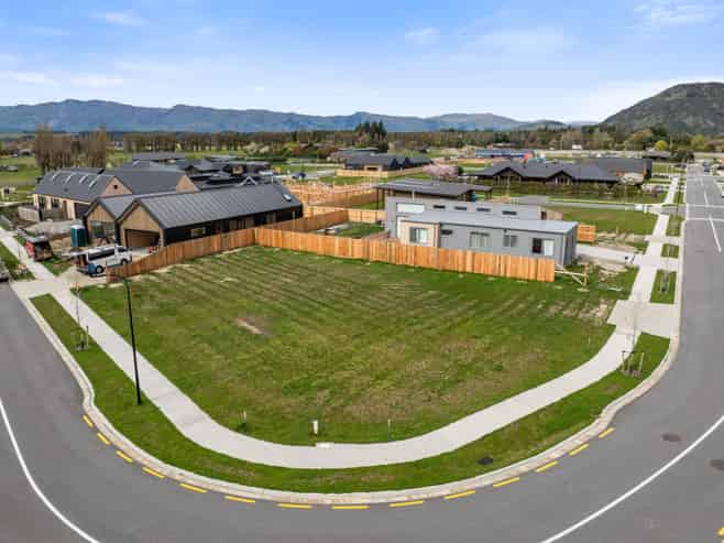 12 Rubus Street, Wanaka