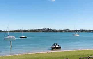 20 The Parade, Bucklands Beach