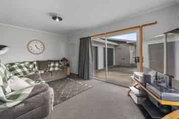1/204 Grays Road, Saint Leonards