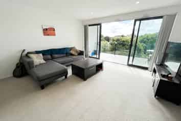 60/8 Thompson Park Road, Mount Wellington