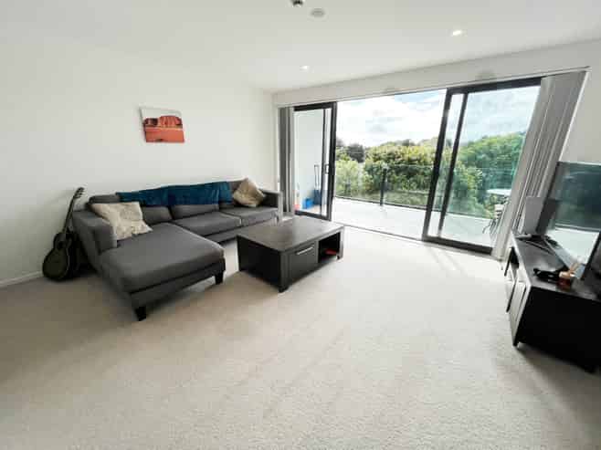 60/8 Thompson Park Road, Mount Wellington