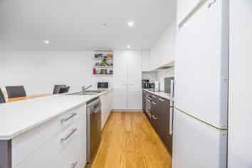 60/8 Thompson Park Road, Mount Wellington
