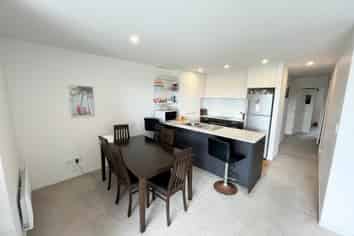 60/8 Thompson Park Road, Mount Wellington