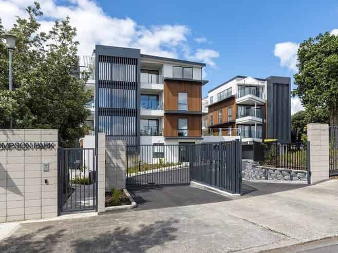 60/8 Thompson Park Road, Mount Wellington