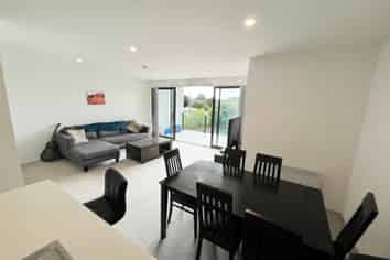 60/8 Thompson Park Road, Mount Wellington
