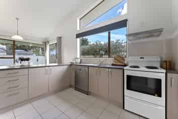 13 Alexandra Street, Riverhead