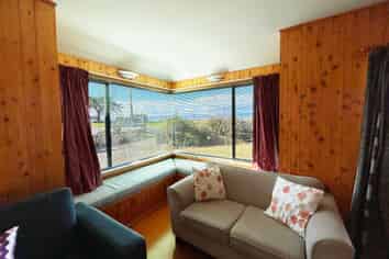 1251 East Coast Road, Kaiaua