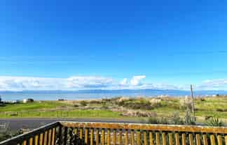 1251 East Coast Road, Kaiaua