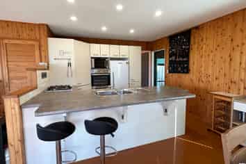 1251 East Coast Road, Kaiaua