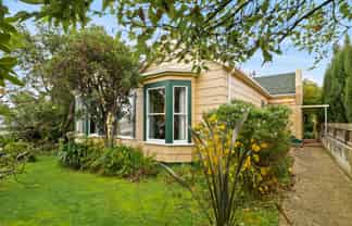 108 Eglinton Road, Mornington