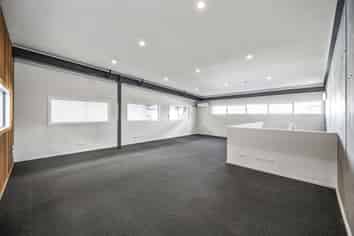 A-grade tilt slab industrial unit