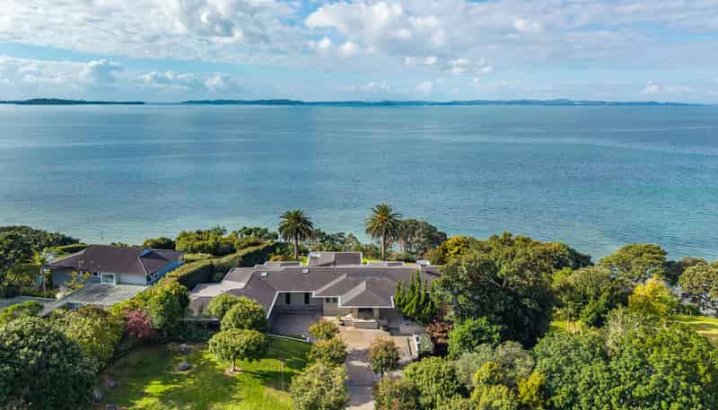 12 and 16 Page Point, Mellons Bay