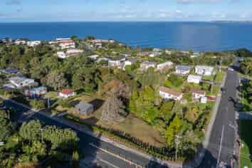 61 Hauraki Road, Leigh