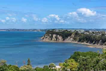 65 Roberts Road, Matakatia