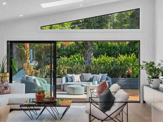 2/21 Eastcliffe Road, Castor Bay