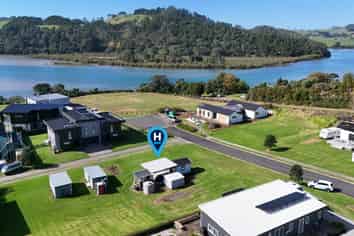 1 Dawson Place, Cooks Beach