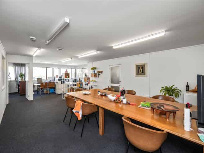 Premium Penrose 1,035sqm Industrial + 817sqm Yard