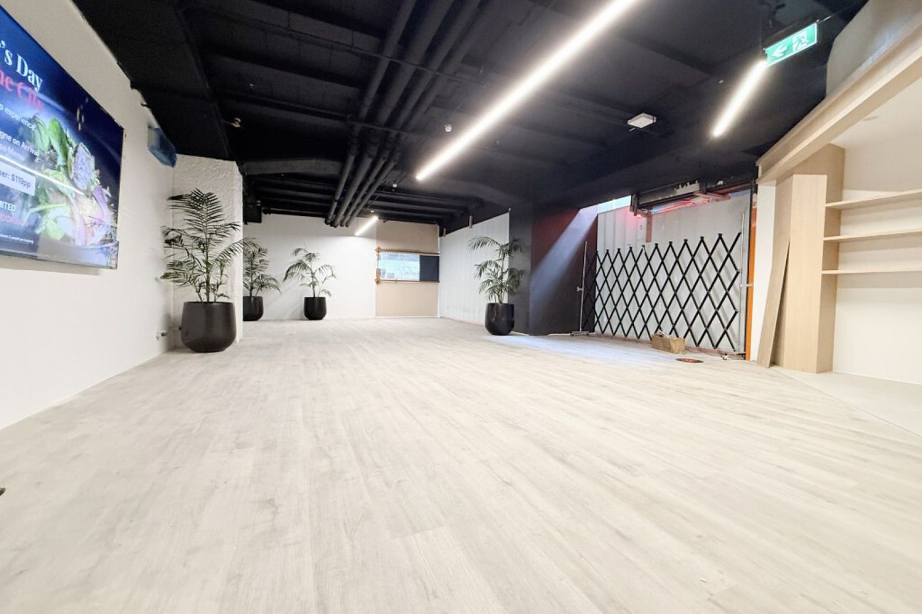 Radisson RED Retail Space | 32 m² – pohled 2