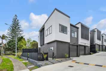 8/24 Great South Road, Hillpark