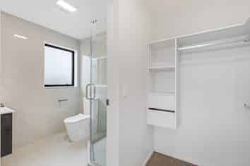 8/24 Great South Road, Hillpark