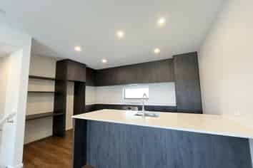 8/317 Lincoln Road, Addington