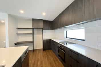 8/317 Lincoln Road, Addington