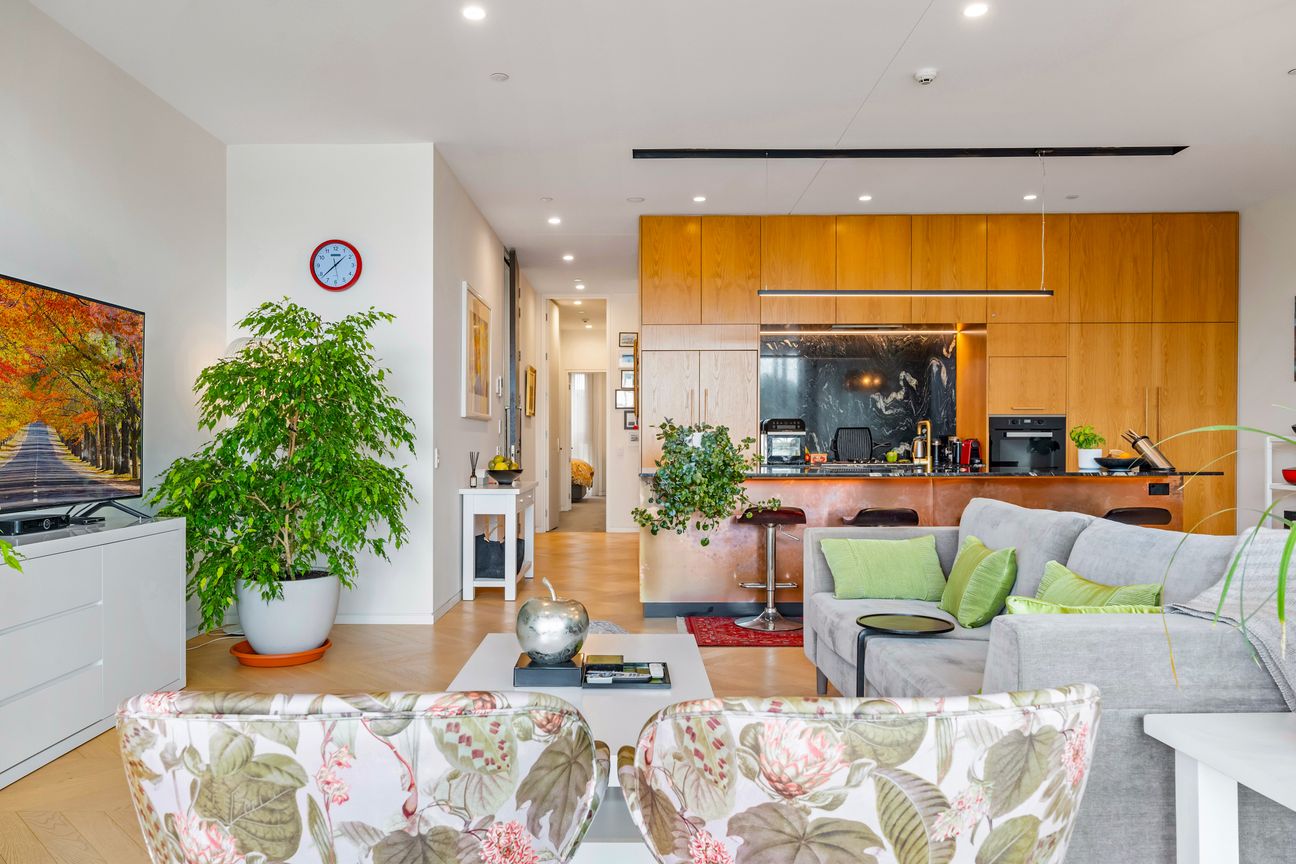 EXCEPTIONAL VALUE  FOR PREMIUM  REMUERA WINTER GARDEN APARTMENT - Więcej