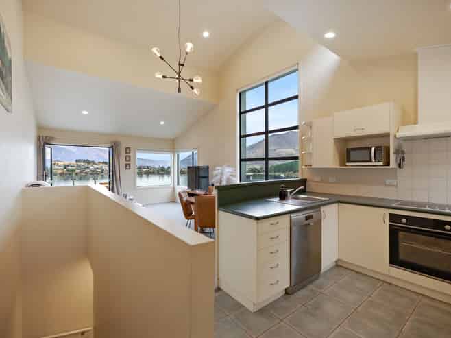 18/239 Frankton Road, Frankton