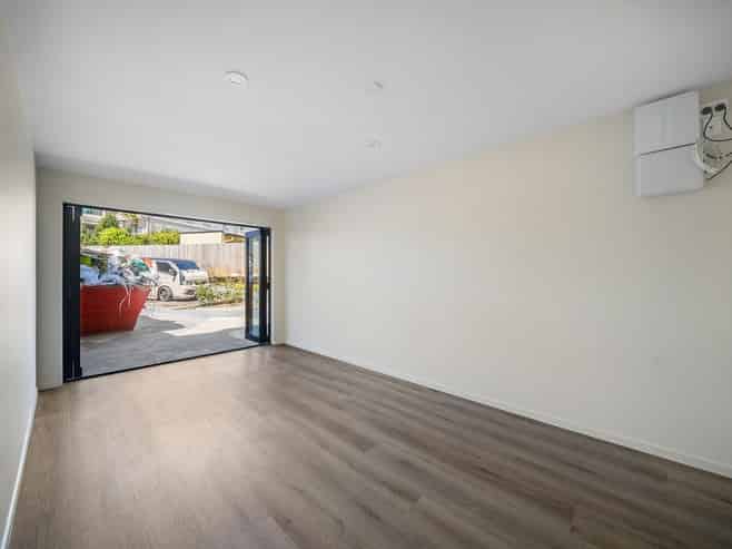 8/2 Nikau Street, New Lynn