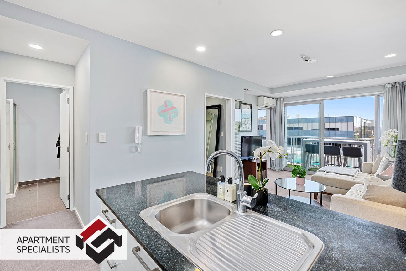 Who Wants To Live By The Beach? - Vaade 2