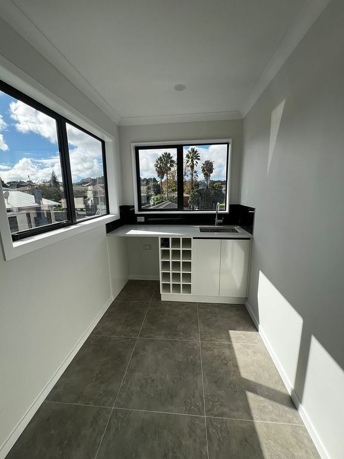 Brand New Executive Family Home - Ansicht 6