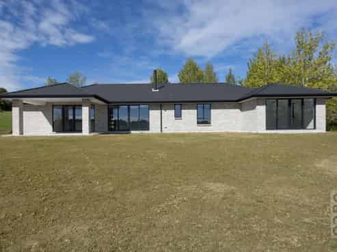 524 Ridge Road, Riverhead